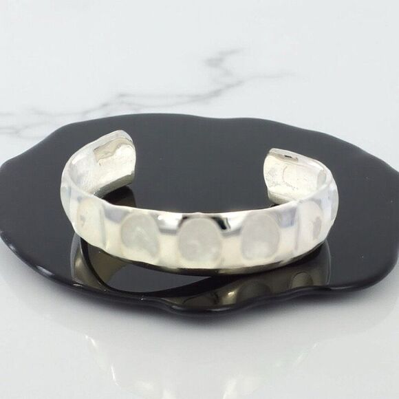 Tiffany & Co Ribbed Cuff Bangle Bracelet Size 6" Sterling Silver Estate TIF883 - Picture 1 of 11